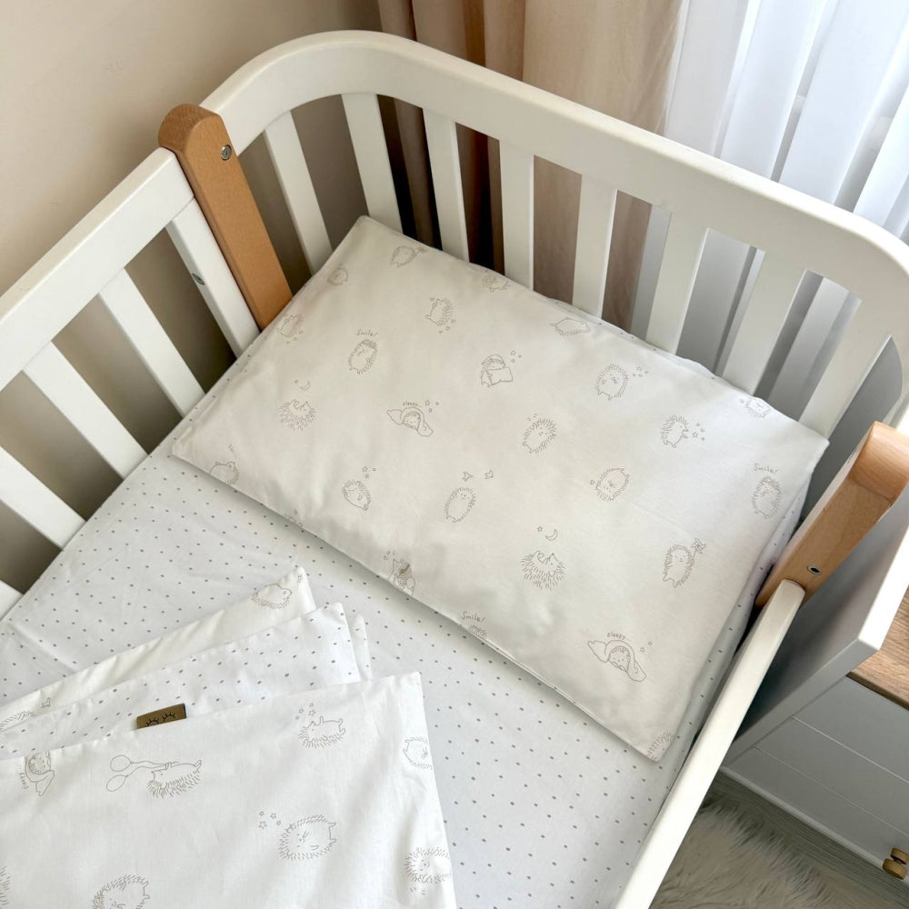 Bavlnená posteľná súprava do postieľky Baby Mix – New Ježkovia béžová