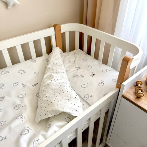 Bavlnená posteľná súprava do postieľky Baby Mix – New Čierni ježkovia