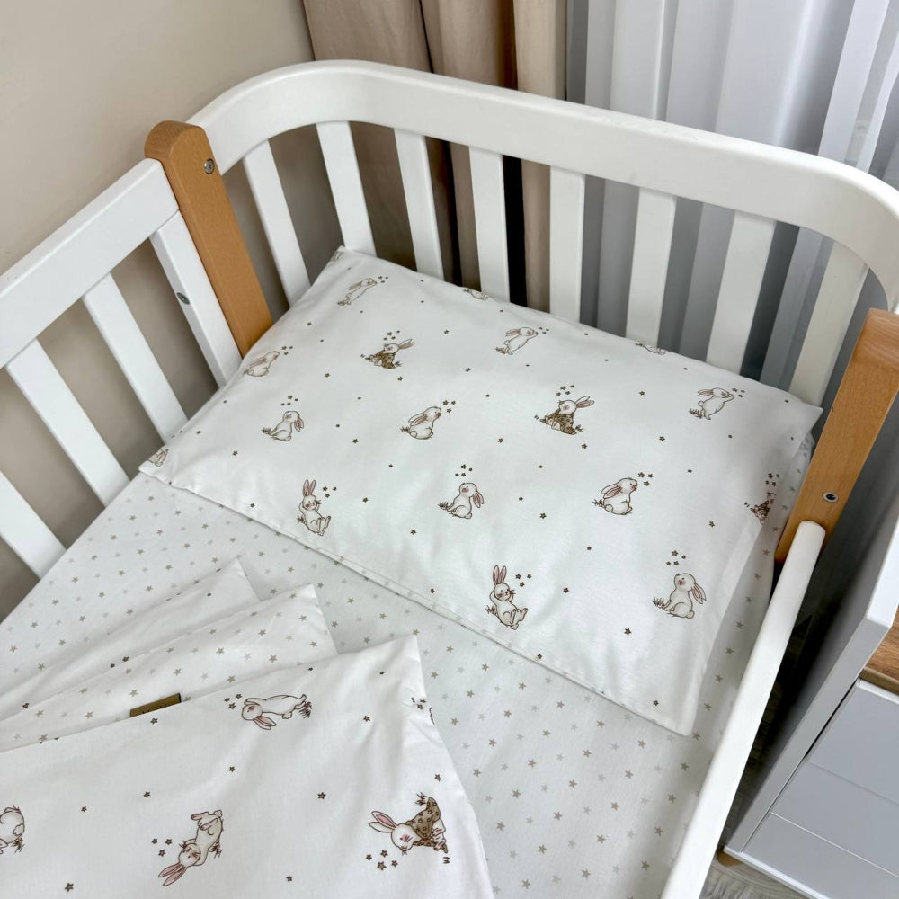 Bavlnená posteľná súprava do postieľky Baby Mix – Romantické zajačiky