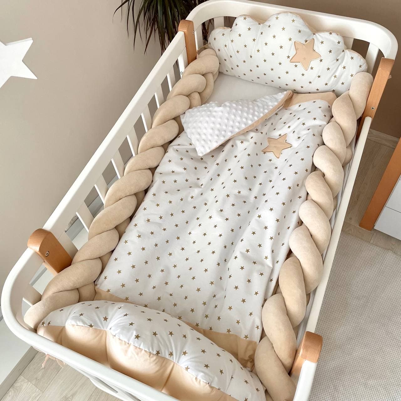 Komplet do detskej postieľky Kolekcia č. 7 – Béžová s obláčikmi