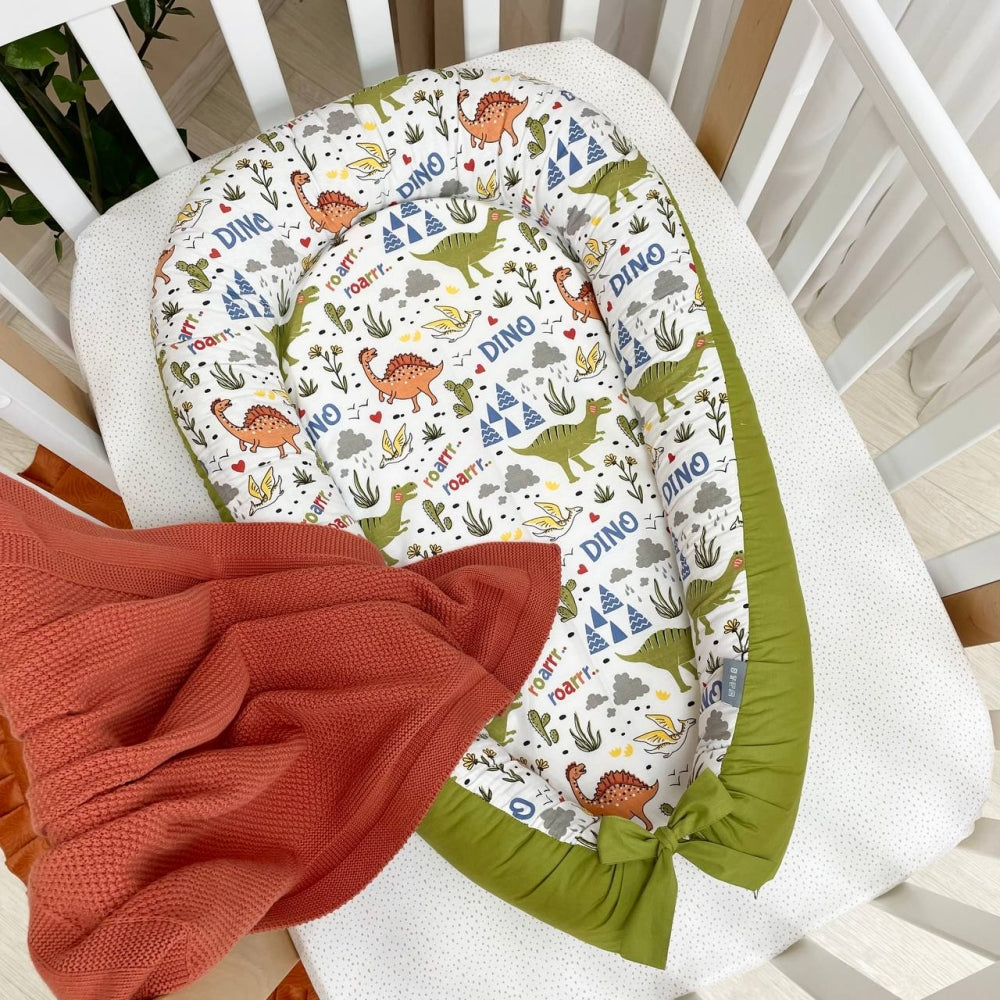 Hniezdo pre bábätko Baby Design – Dino olivové