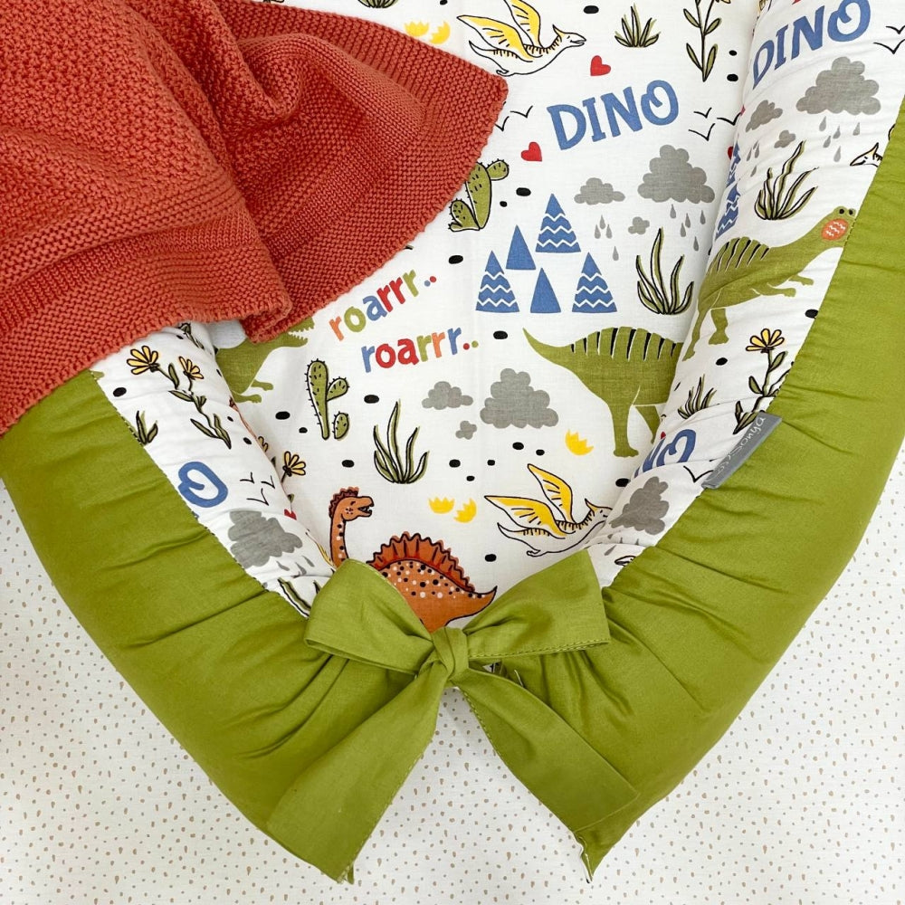 Hniezdo pre bábätko Baby Design – Dino olivové