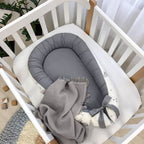 Hniezdo pre bábätko Baby Design – sivé obláčiky s mesiacom