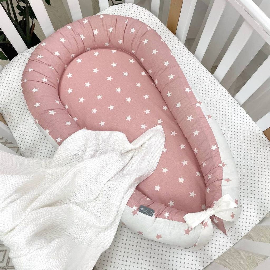 Hniezdo pre bábätko Baby Design – hviezdy na púdrovej