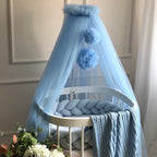 Baldachýn nad postieľku s brmbolcami – modrý