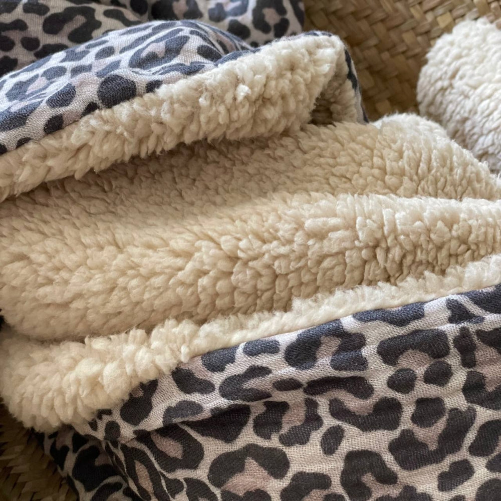 Zateplená mušelínová deka pre bábätko Leopard 80 × 100 cm