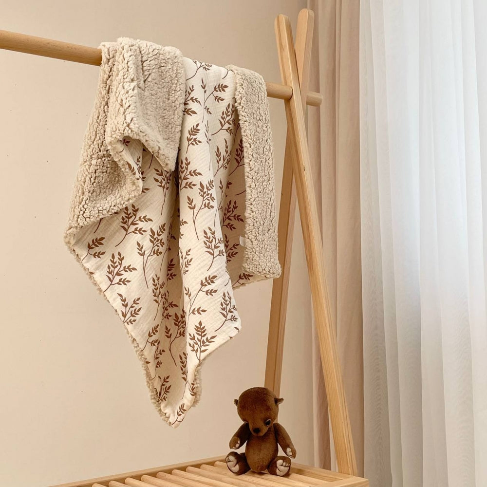 Zateplená mušelínová deka pre bábätko Vetvičky akácie 80 × 100 cm