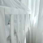 Baldachýn nad postieľku s brmbolcami Soft – biely
