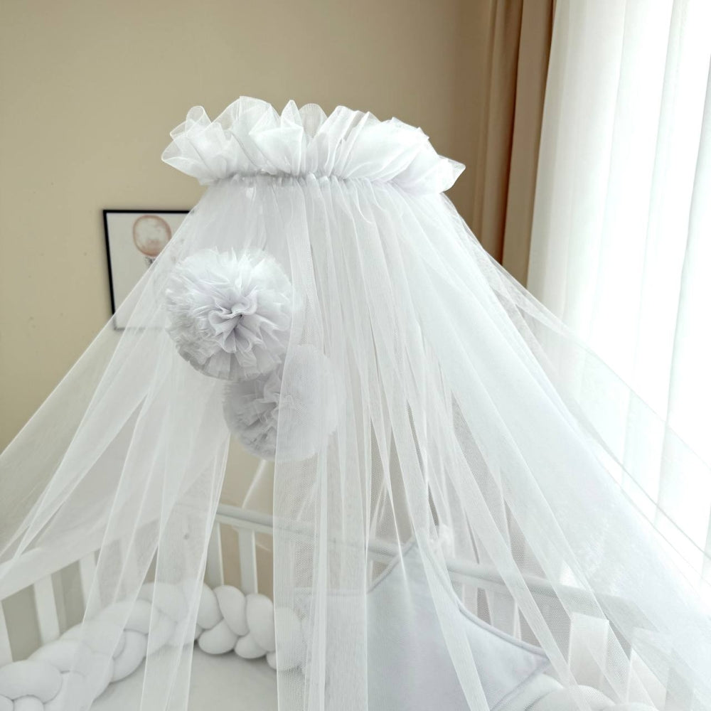Baldachýn nad postieľku s brmbolcami Soft – biely