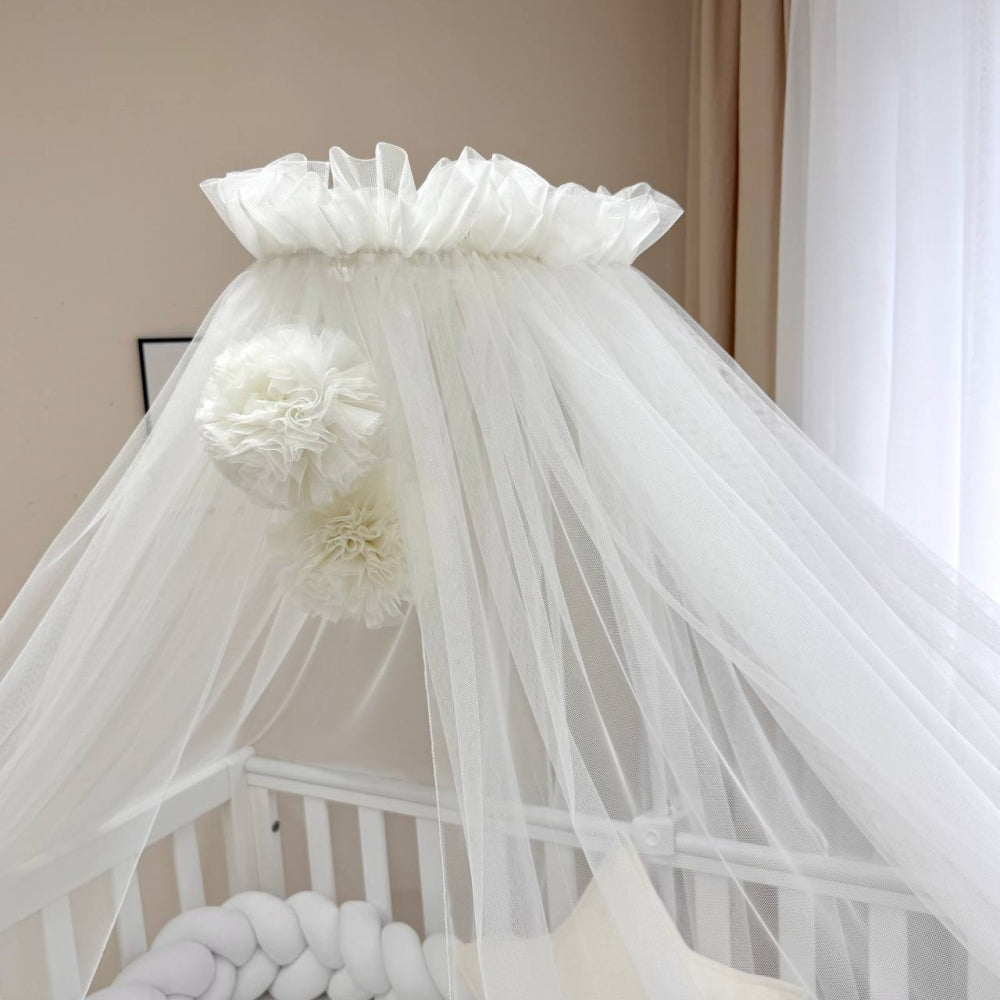 Baldachýn nad postieľku s brmbolcami Soft – mliečny