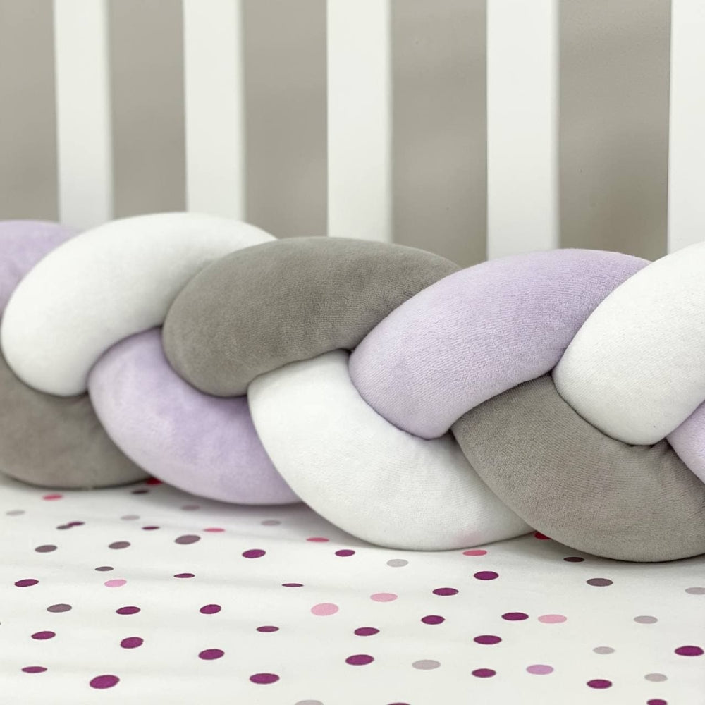 Pletený mantinel do postieľky 220 cm – biela/sivá/lila