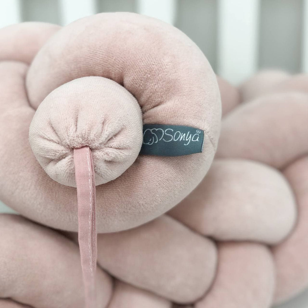 Pletený mantinel do postieľky 120 cm – púdrová/púdrová/púdrová