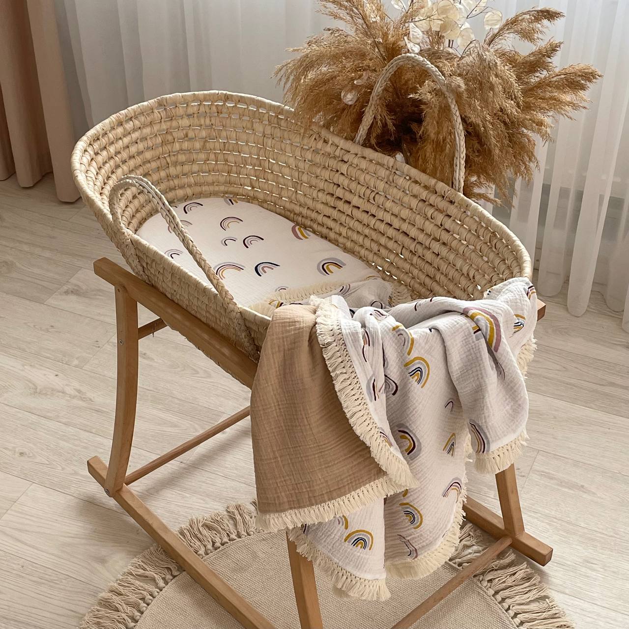 Mušelínová deka so strapcami pre bábätko Dúhy béžová so strapcami