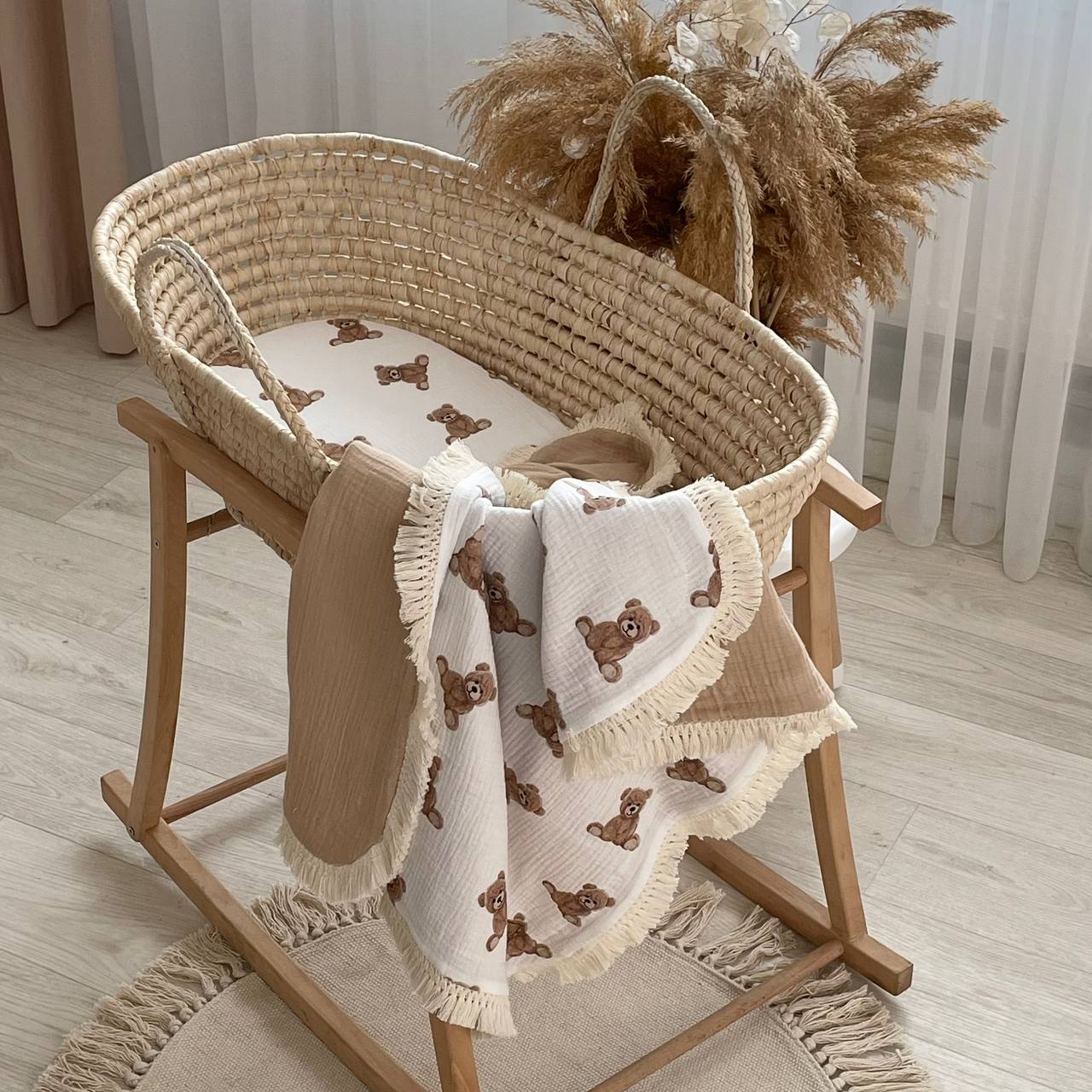 Mušelínová deka so strapcami pre bábätko Medvedíky Teddy – béžová so strapcami