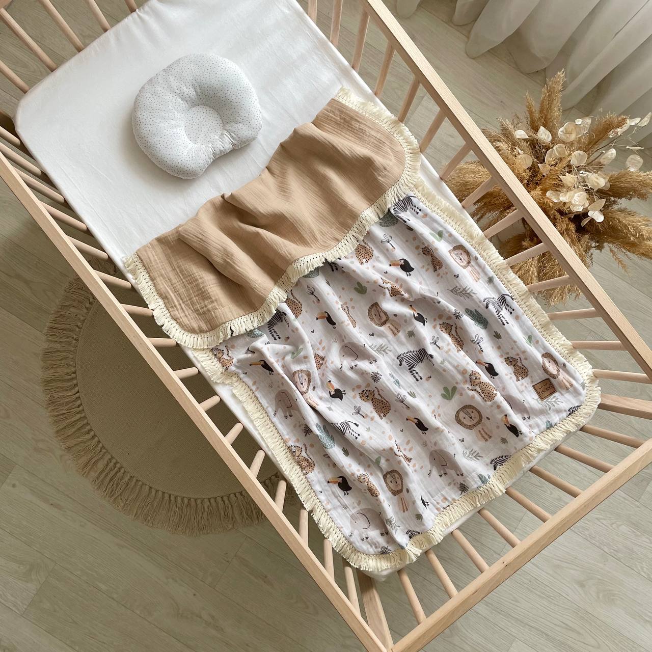 Mušelínová deka so strapcami pre bábätko Tukan béžová so strapcami