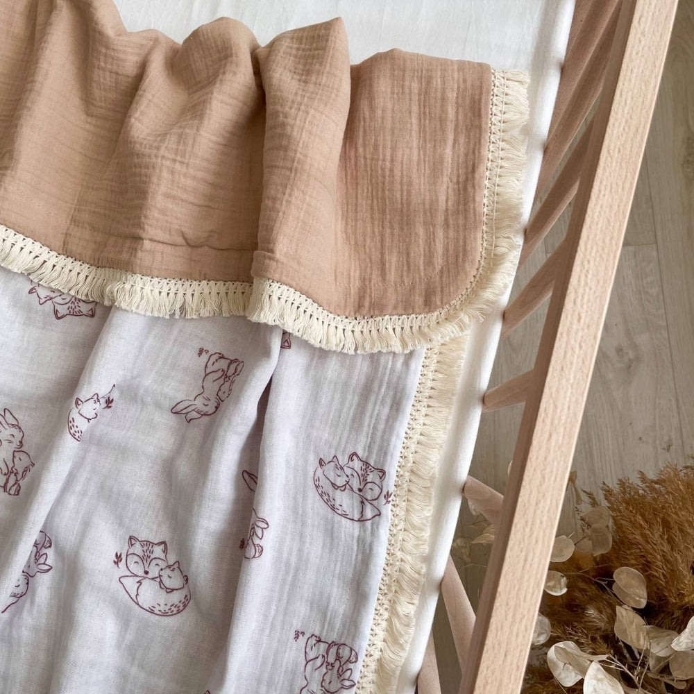 Mušelínová deka so strapcami pre bábätko Objatia béžová so strapcami
