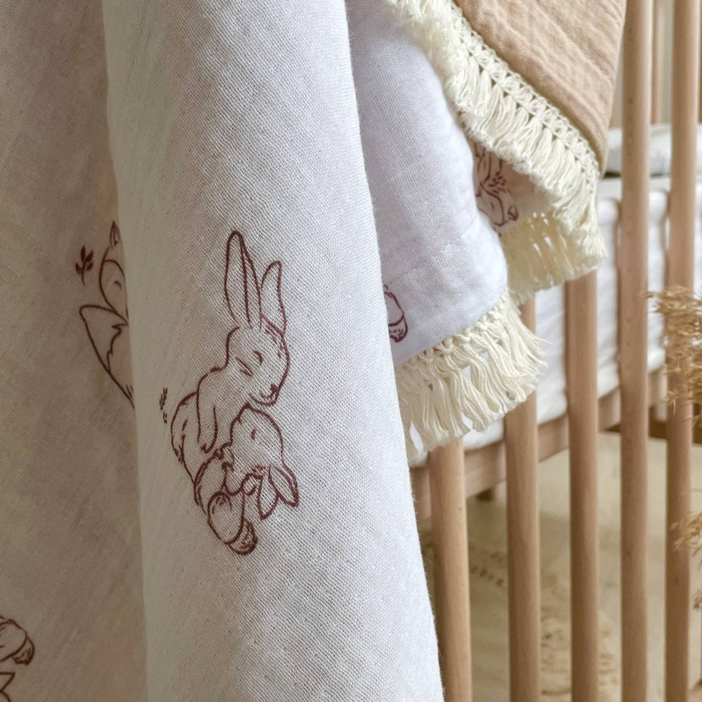 Mušelínová deka so strapcami pre bábätko Objatia béžová so strapcami