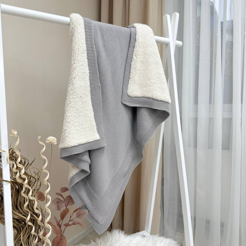 Pletená bavlnená deka pre bábätko Teddy Rohožka – sivá