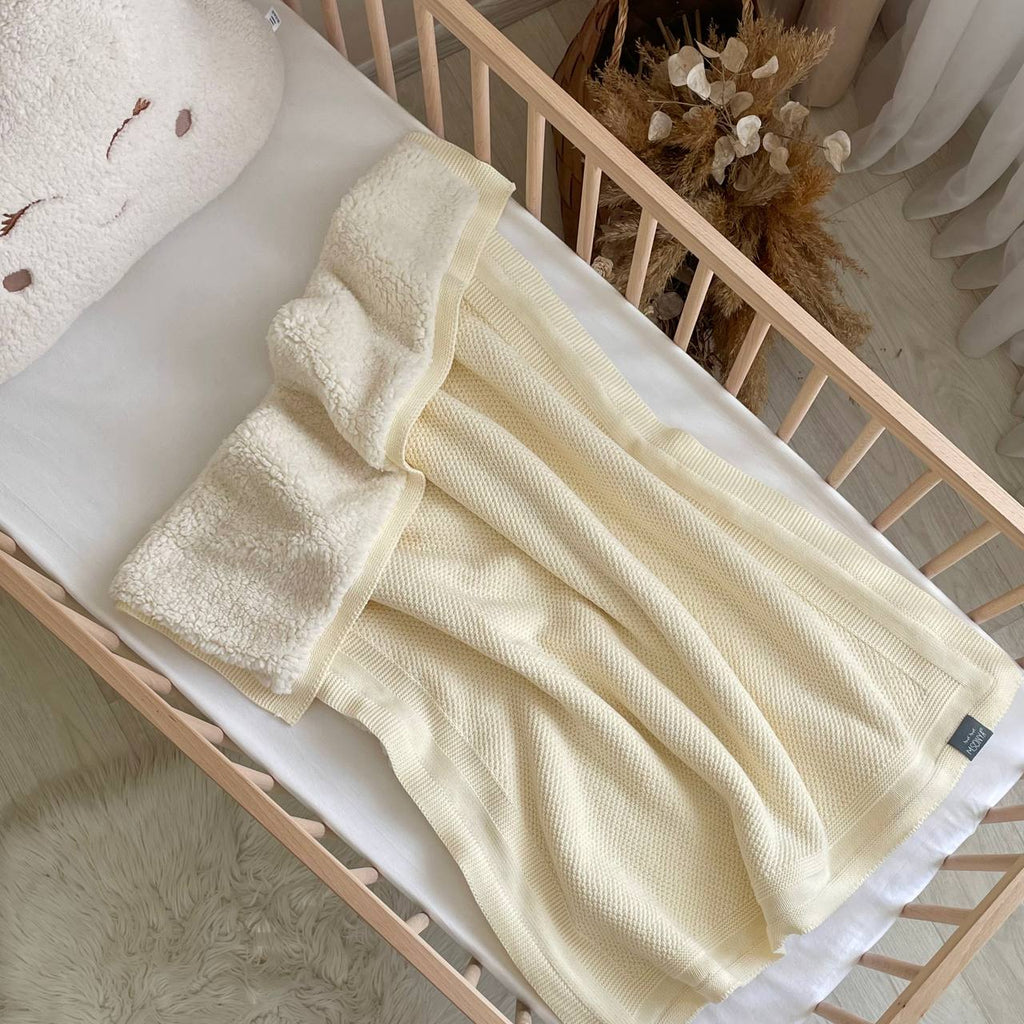 Pletená bavlnená deka pre bábätko Teddy Rohožka – mliečna