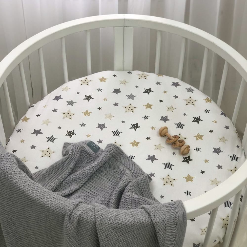 Detská plachta do postieľky Stars 70 × 70 cm – sivo-béžová
