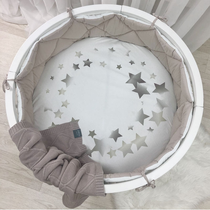 Detská plachta s potlačou do postieľky 70 × 70 cm – Súhvezdie